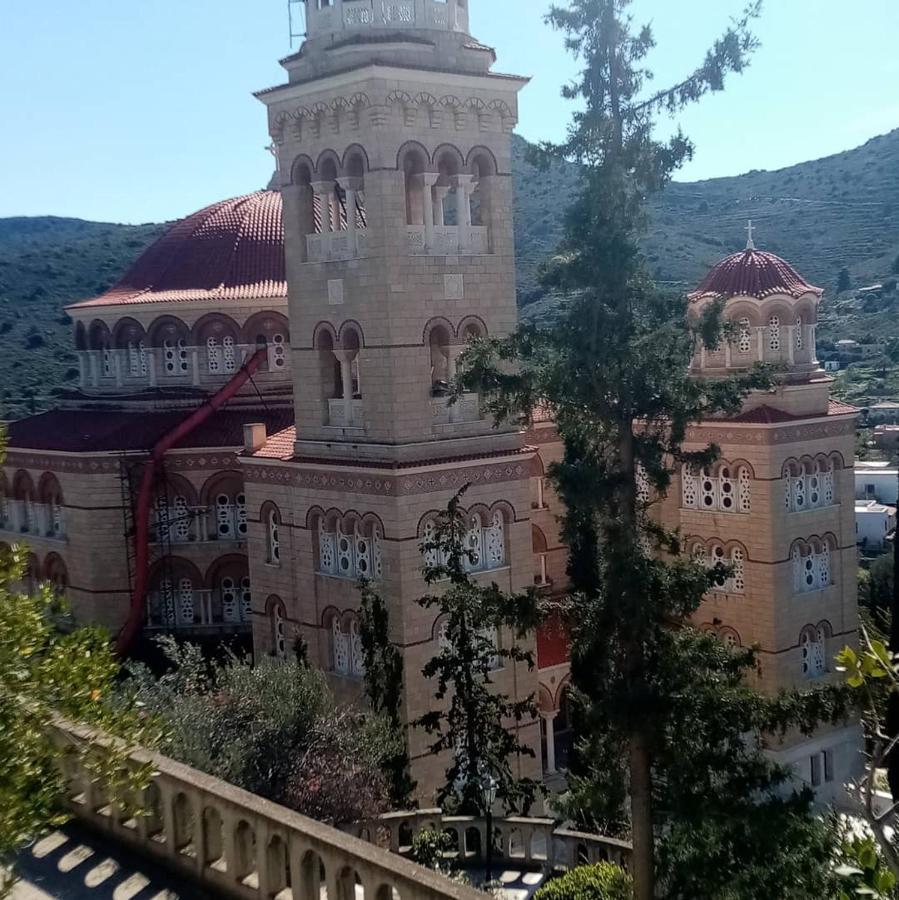 Svetlana & Michalis Oasis Hotel Agia Marina  المظهر الخارجي الصورة